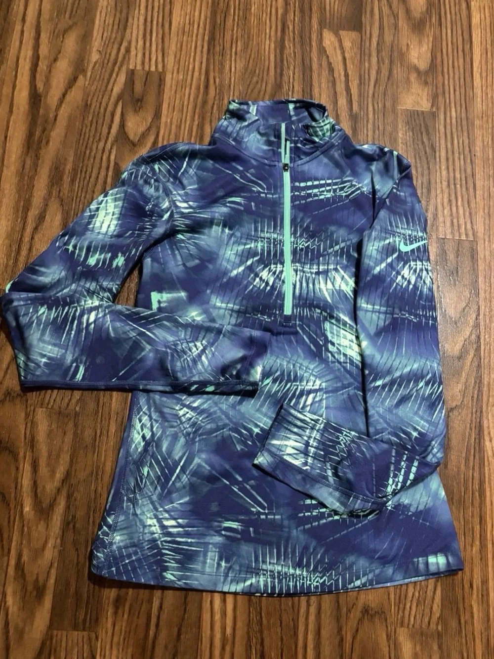 Nike Dri Fit * Woman’s Mint Green and Blue Training Top * Small.